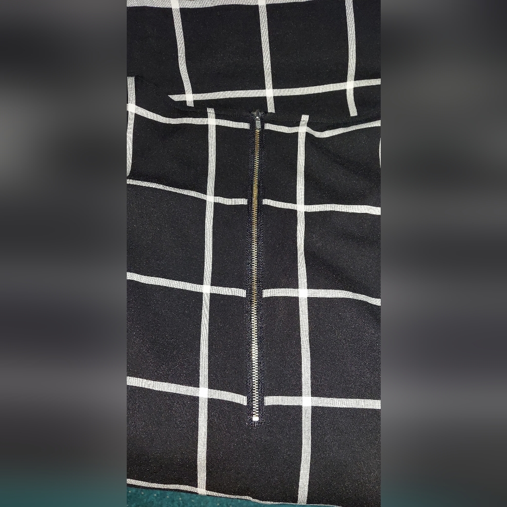 TORRID BLACK & WHITE STRIP DRESS Plus Size 14 - Picture 6 of 10